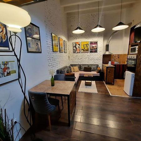 Authentic Belgrade Centre Hostel - Only Private Rooms Екстериор снимка